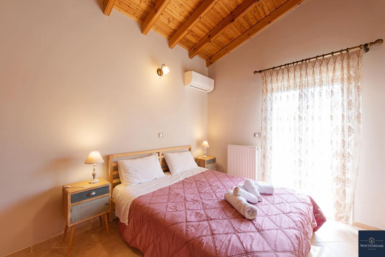Villa Pine Forest Kompitsion Экстерьер фото