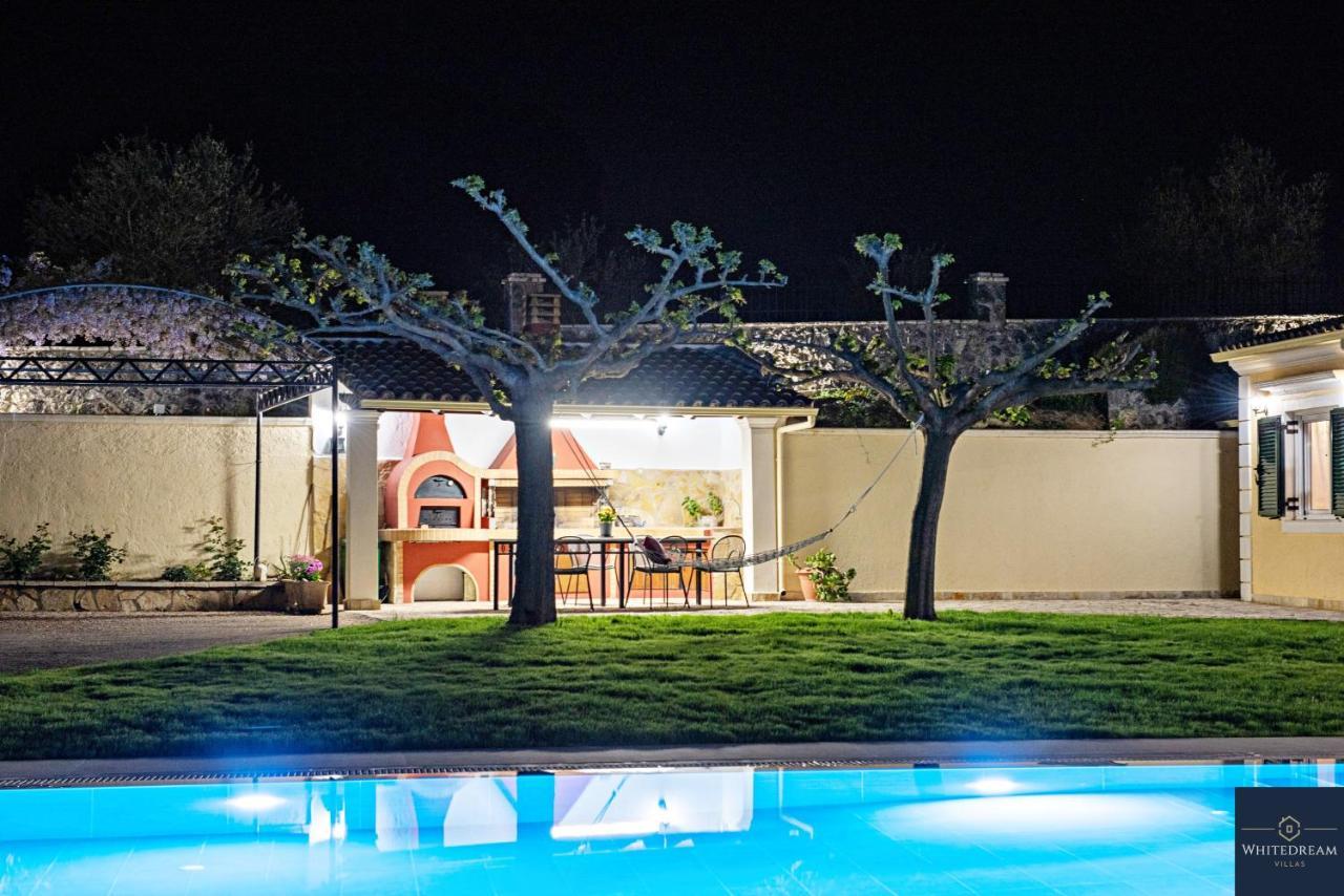 Villa Pine Forest Kompitsion Экстерьер фото