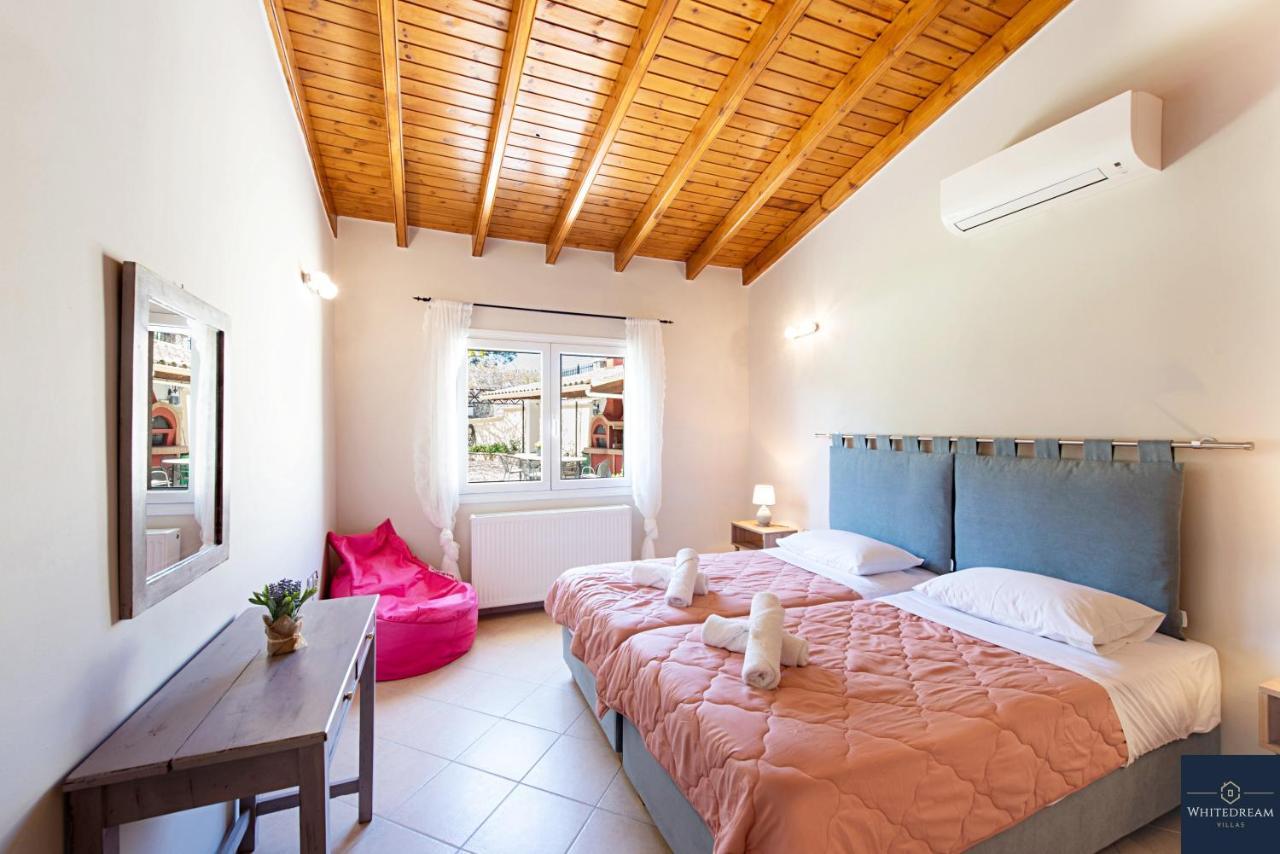 Villa Pine Forest Kompitsion Экстерьер фото