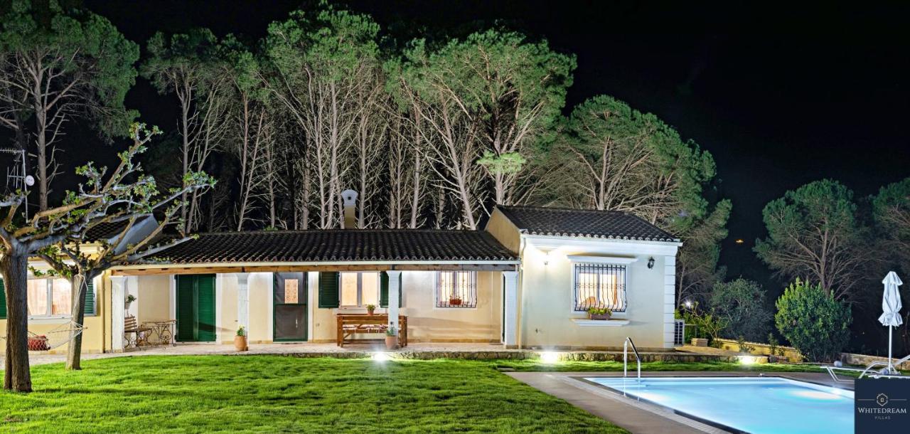 Villa Pine Forest Kompitsion Экстерьер фото