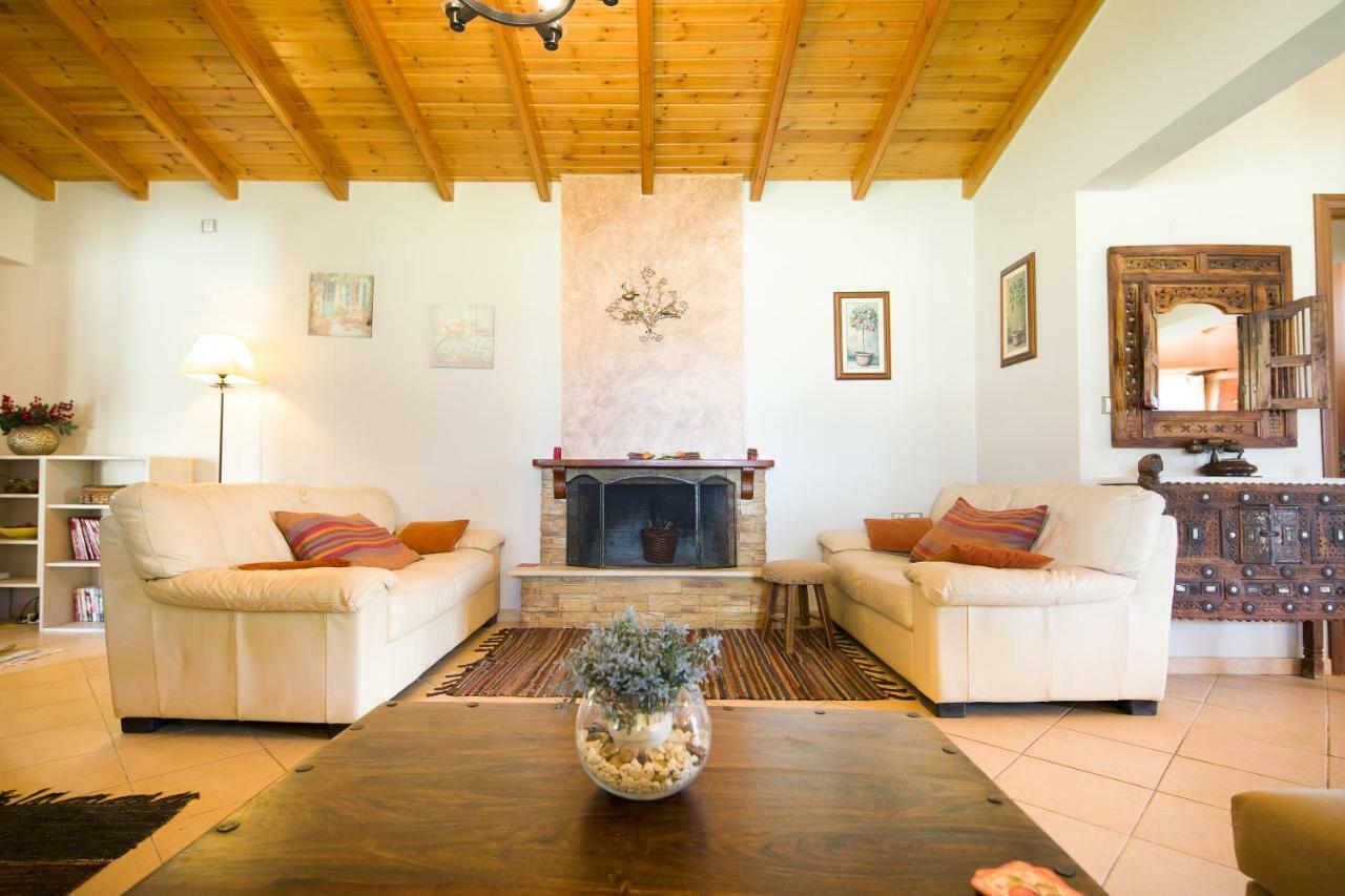 Villa Pine Forest Kompitsion Экстерьер фото
